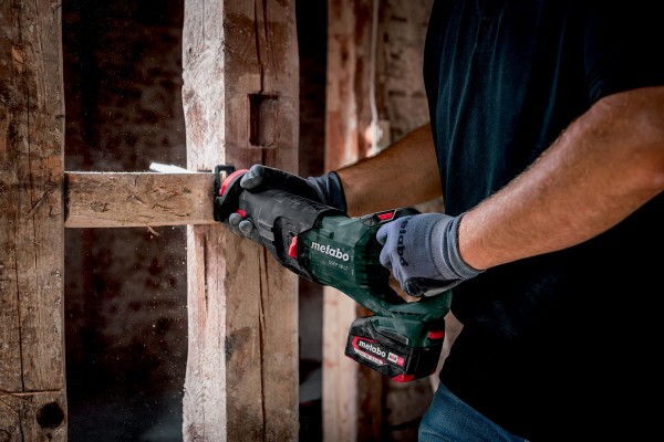 Акумуляторна шабельна пила Metabo SSEP 18 LT каркас в кейсі (601616840) фото 2