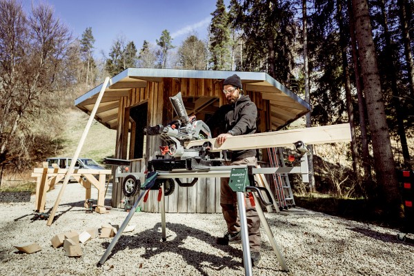 Акумуляторна торцювальна пила Metabo KGS 18 LTX BL 305 (614305850) фото 8