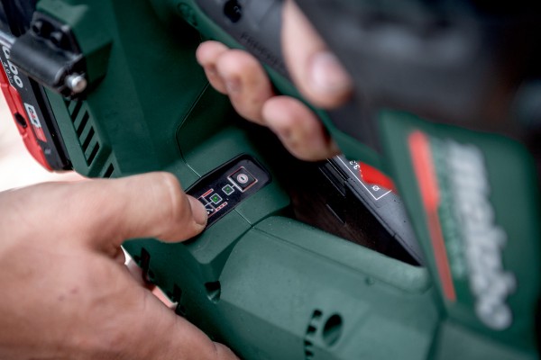 Акумуляторний цвяхозабивач Metabo NFR 18 LTX 90 BL (612090840) фото 2