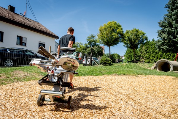 Акумуляторна торцювальна пила з протяжкою Metabo KGS 18 LTX BL 305 2х8.0 Аг (614305810) фото 6