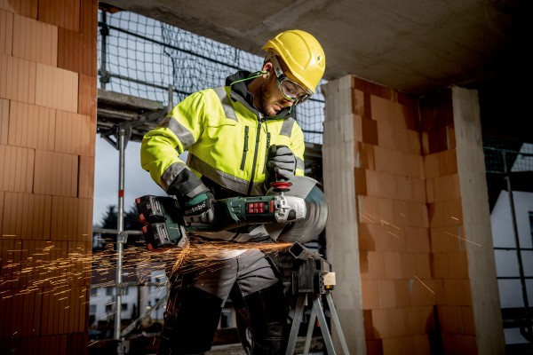 Акумуляторна болгарка Metabo WPB 36-18 LTX BL 24-230 Quick 2х8.0 Аг (613103810) фото 3
