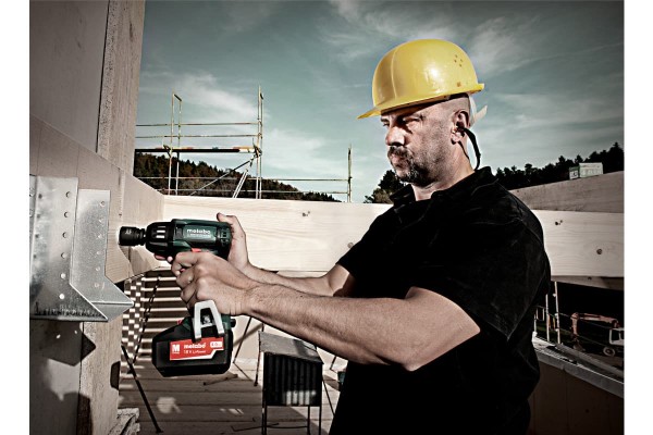 Акумуляторний ударний гайкокрут Metabo SSW 18 LTX 400 BL+ 2 АКБ 4 Аг LiHD і ЗП в кейсі (602205800) фото 2