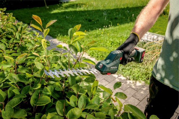 Акумуляторні ножиці для кущів та трави Metabo PowerMaxx SGS 12 Q каркас в кофрі (601608860) фото 5
