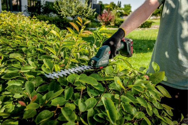 Акумуляторні ножиці для кущів та трави Metabo PowerMaxx SGS 12 Q каркас + телескопічна ручка (691193000) фото 9