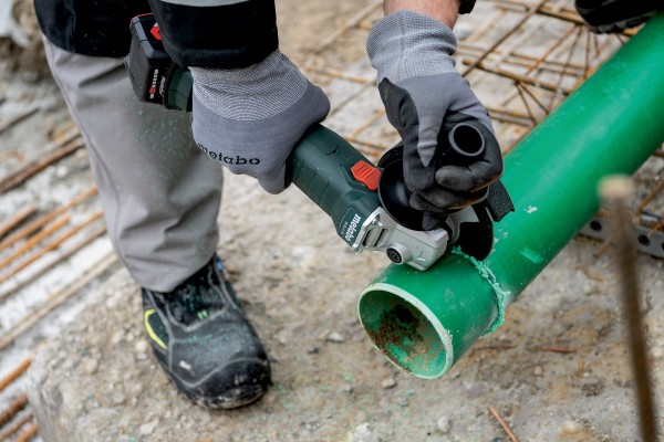 Акумуляторна кутова шліфувальна машина Metabo W 18 L 9-125 (602247850) фото 4