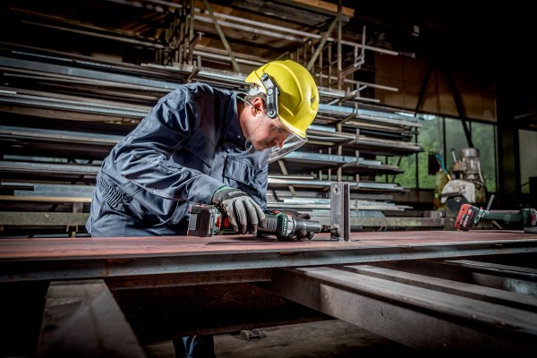 Акумуляторна прямошліфувальна машина Metabo GVB 18 LTX BL 11-28 каркас (600826850) фото 1