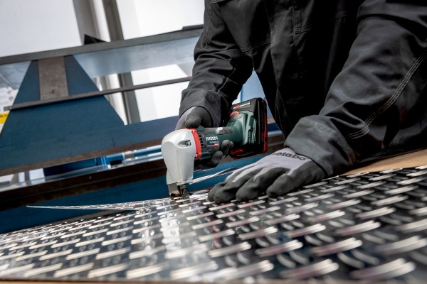 Акумуляторні ножиці для листового металу Metabo SCV 18 LTX BL 1.6 (601615850) фото 3