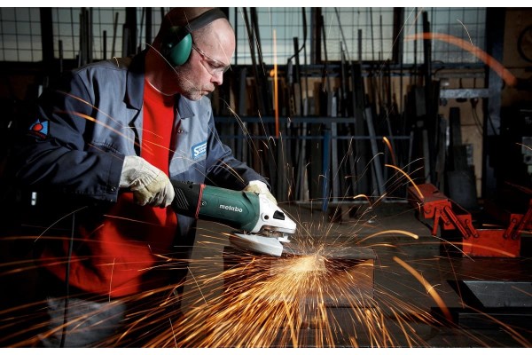 Болгарка Metabo W 24-230 MVT (без фіксації кнопки) (606467260) фото 2
