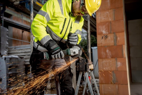 Акумуляторна кутова шліфмашина Metabo W 18 L BL 9-125 в кейсі (602374860) фото 4