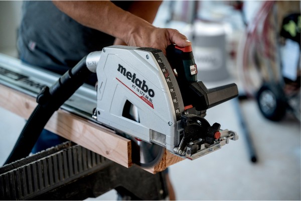 Акумуляторна занурювальна дискова пила Metabo KT 18 LTX 66 BL каркас в кейсі + шина FS 160 (691172840) фото 7