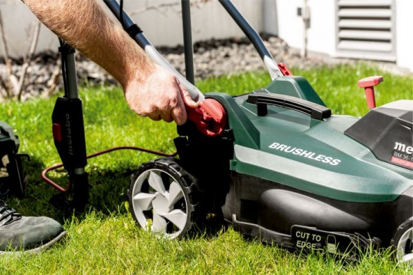 Газонокосарка Metabo RM 36-18 LTX BL 36 без АКБ і ЗП (601716850) фото 11