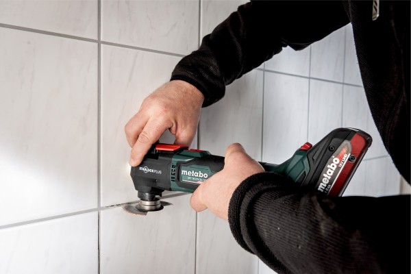 Акумуляторний багатофункціональний інструмент Metabo MT 18 LTX BL QSL 2х4.0 Аг (613088800) фото 5