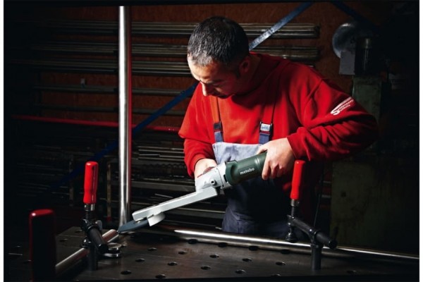 Шліфмашина для вузьких місць Metabo KNSE 9-150 Set (602265500) фото 2