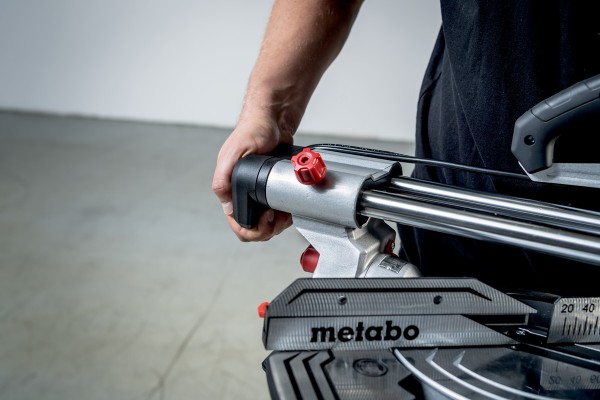 Торцювальна пила з протяжкою Metabo KGS 216 M New + підставка KSU 251 (691213000) фото 7