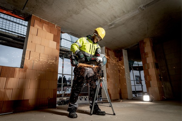 Акумуляторна болгарка Metabo WPB 36-18 LTX BL 24-230 Quick 2х8.0 Аг (613103810) фото 2