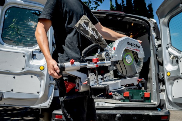Акумуляторна торцювальна пила з протяжкою Metabo KGS 18 LTX BL 305 2х8.0 Аг (614305810) фото 4