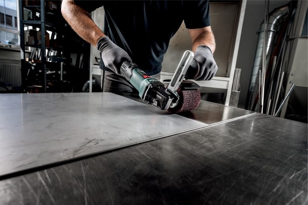 Щіткова полірувальна машина Metabo SE 17-200 RT Set (602259500) фото 2