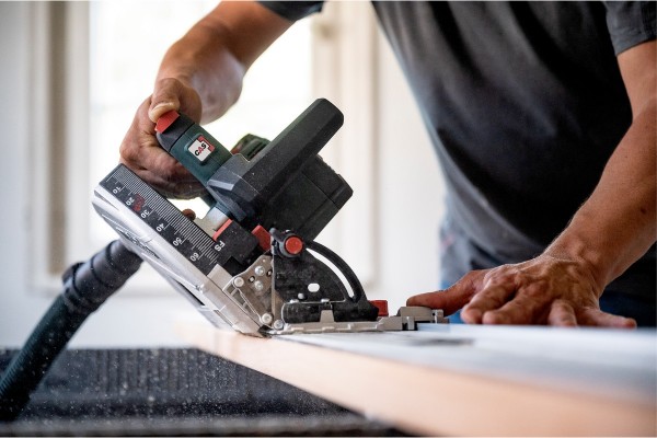 Акумуляторна занурювальна дискова пила Metabo KT 18 LTX 66 BL 2х5.5 Аг (601866660) фото 7
