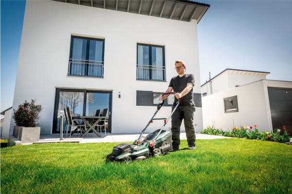 Газонокосарка Metabo RM 36-18 LTX BL 36 з АКБ та ЗП (601716650) фото 2