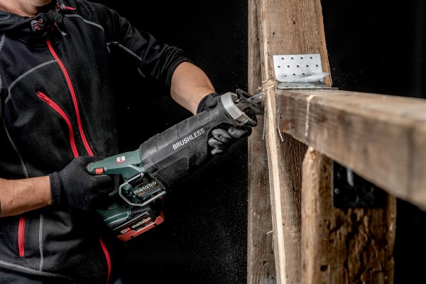 Акумуляторна шабельна пила Metabo SSEP 18 LTX BL MVT (602258840) фото 4